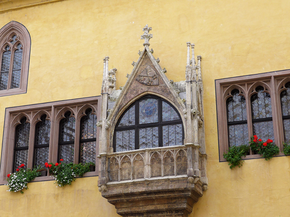 Rathaus Regensburg − gotische Fiale